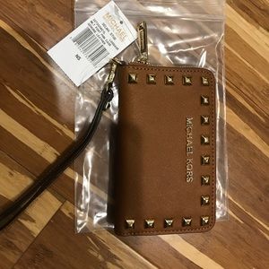 Michael Kors Wristlet Wallet